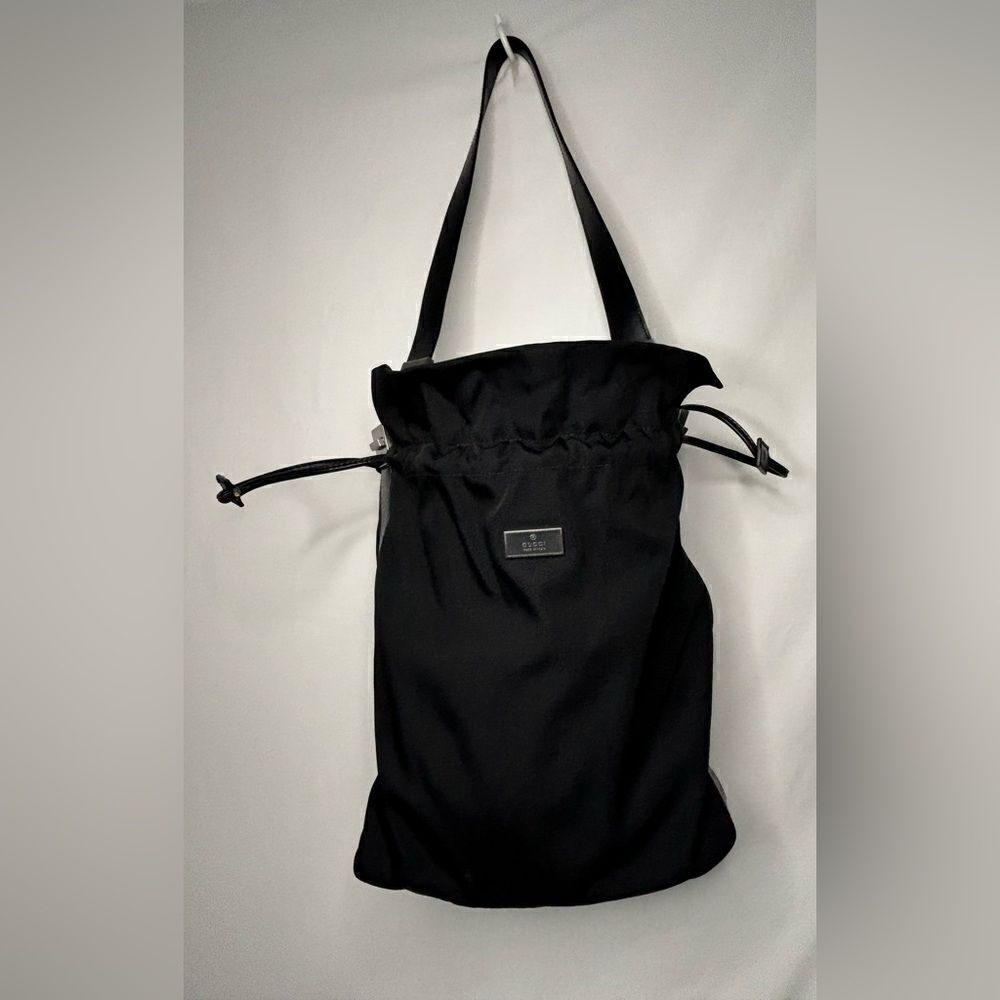 Gucci EUC vintage authenticated black nylon drawstring bucket shoulder bag - Picture 7 of 15